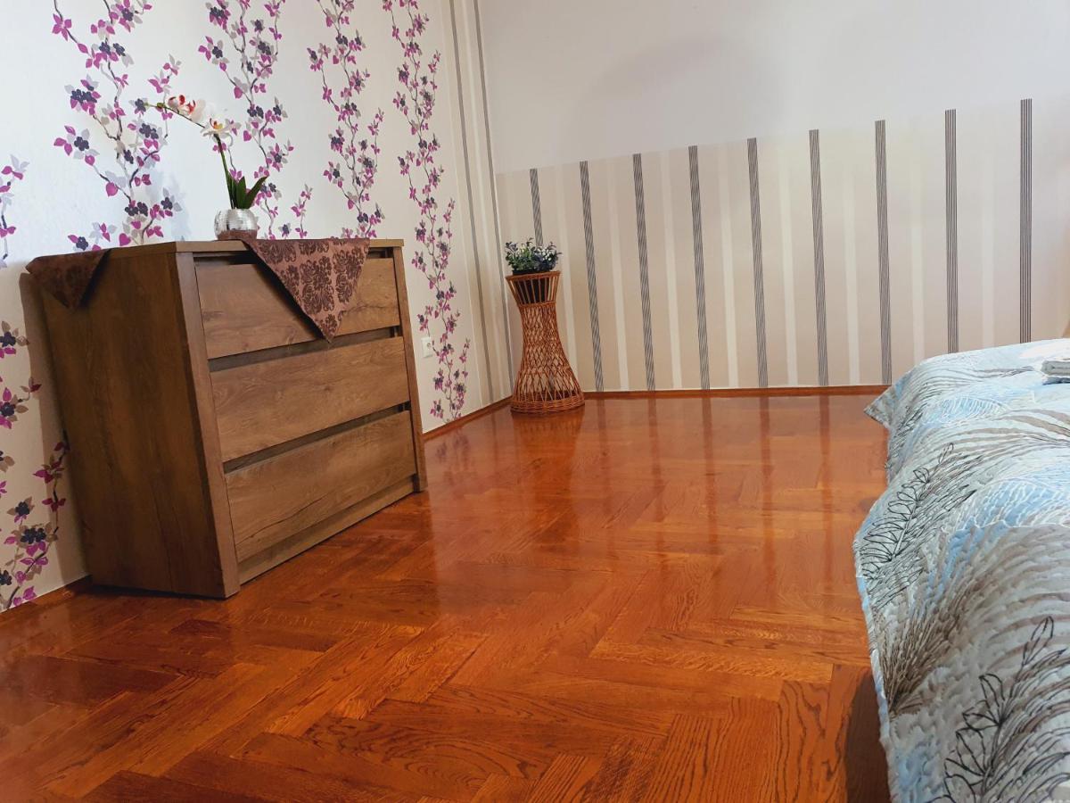 Adel Apartman ミシュコルツ エクステリア 写真