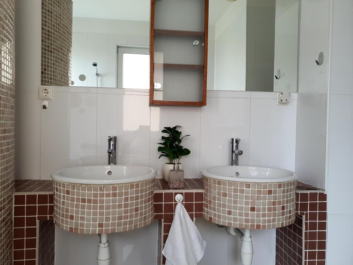 Adel Apartman ミシュコルツ エクステリア 写真