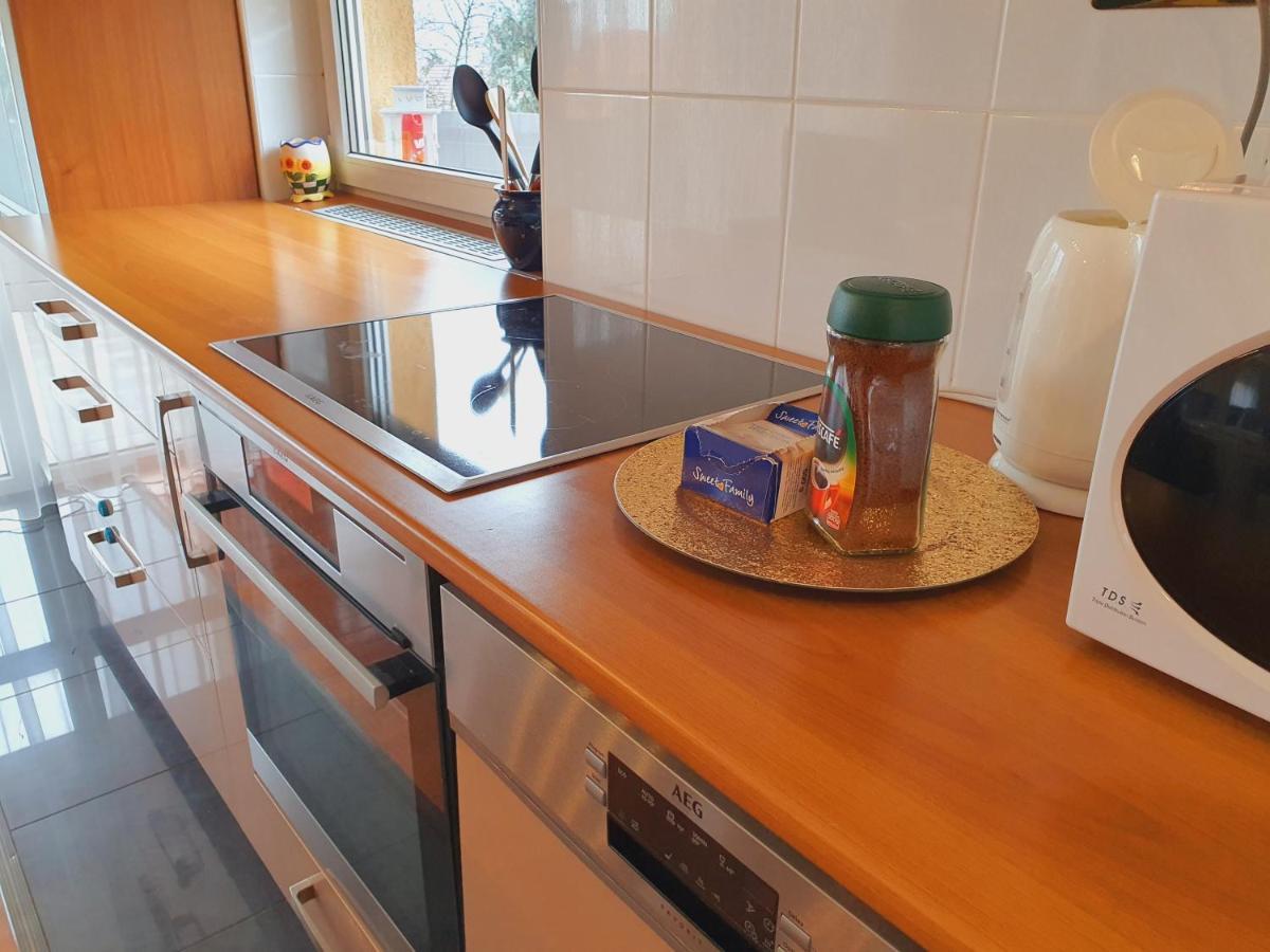 Adel Apartman ミシュコルツ エクステリア 写真