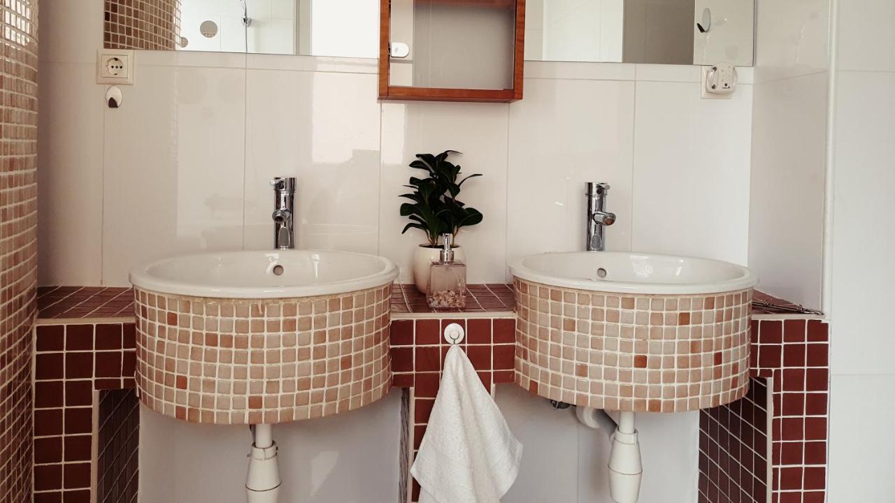 Adel Apartman ミシュコルツ エクステリア 写真